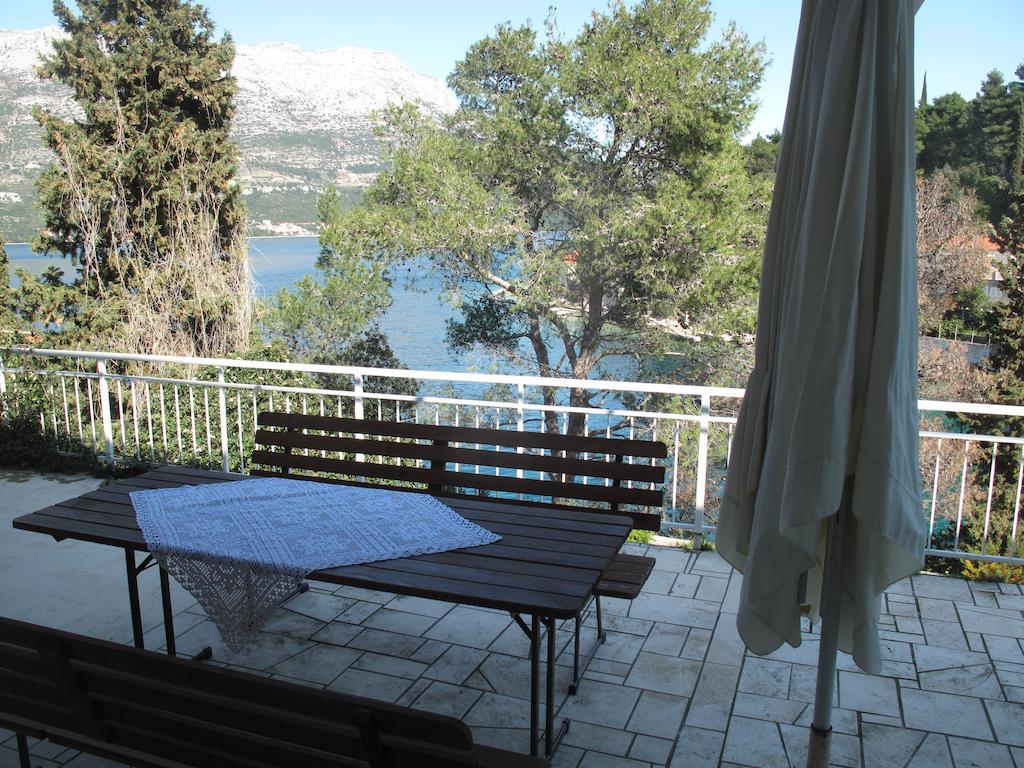Apartments Zuvela Korcula Town Room photo